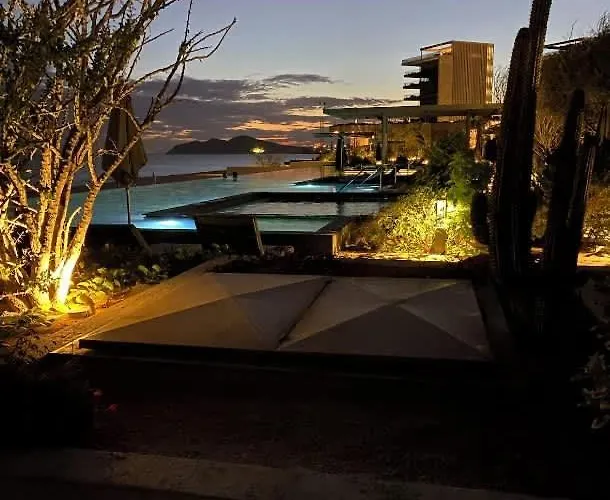 2bd Oceanfront Presidential Solaz Cabo Villa
