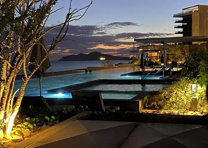2bd Oceanfront Presidential Solaz Cabo Villa